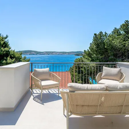 7 Olives Luxury