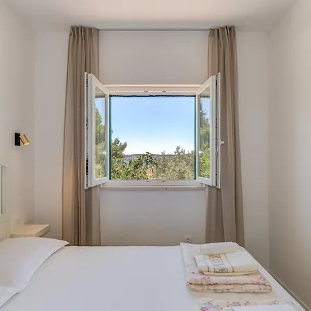 7 Olives Luxury * Rogoznica (Sibenik-Knin)