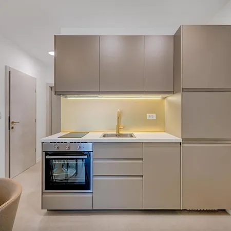 7 Olives Luxury