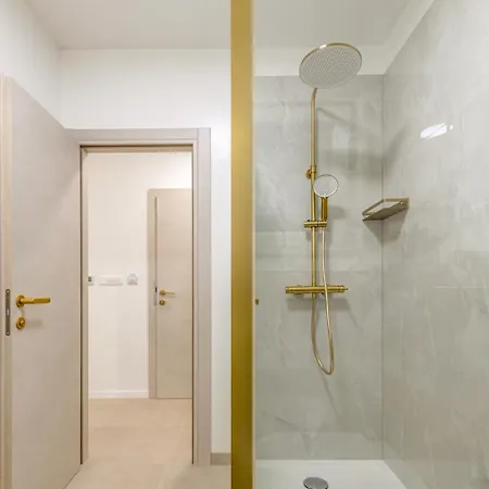 7 Olives Luxury * רוגוזניצה