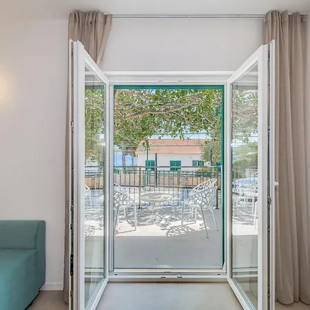 7 Olives Luxury * רוגוזניצה