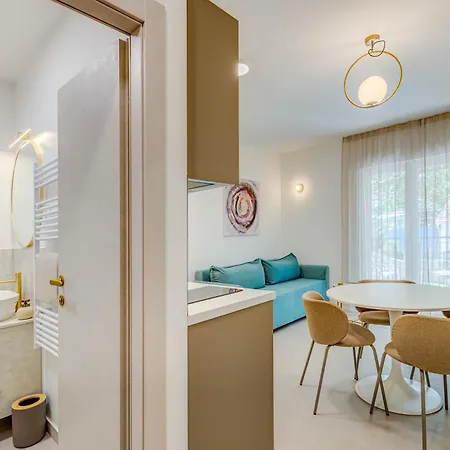 7 Olives Luxury