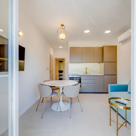 7 Olives Luxury