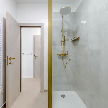 7 Olives Luxury * רוגוזניצה